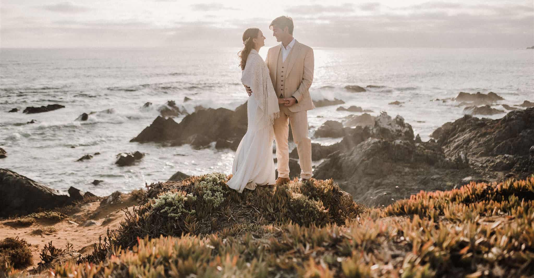 Fotografia de Matrimonio. Valentina & Sebastian con la tremenda vista de la playa en Huaquen