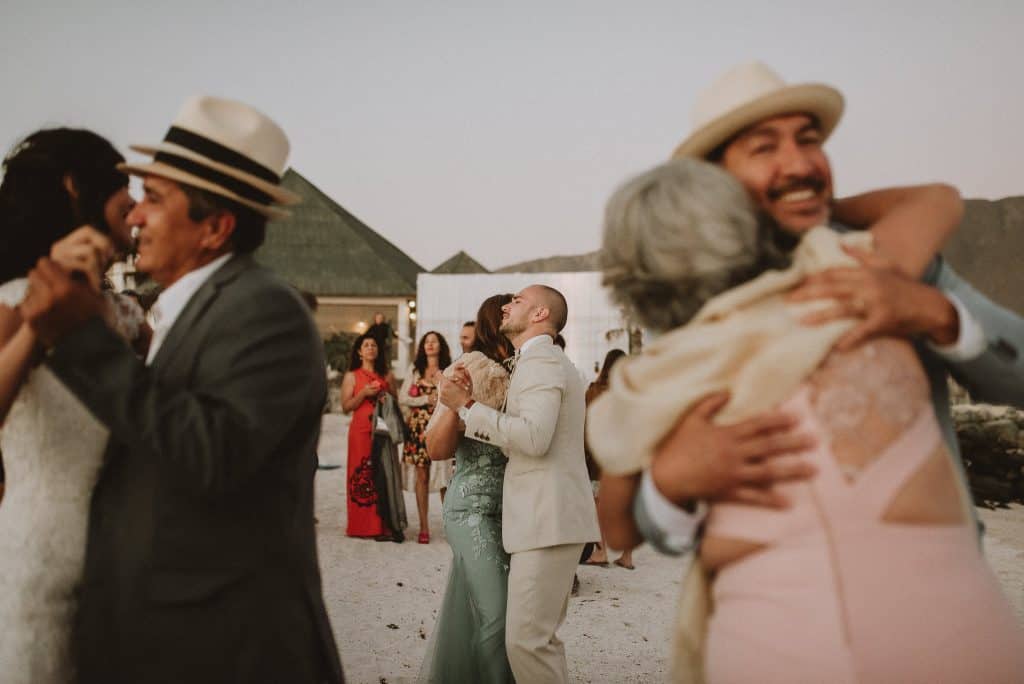 Matrimonio en la Playa de Totoralillo, región de Coquimbo, Chile. Fotografia de Matrimonio. Alma Studios.