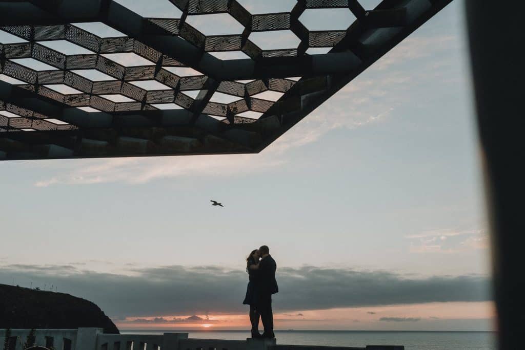 Valparaiso, Sesión de Fotos. Dafna & Chen celebrando su amor en una sesión fotografica en Valparaiso. Cerro Alegre y Caleta Abarca.