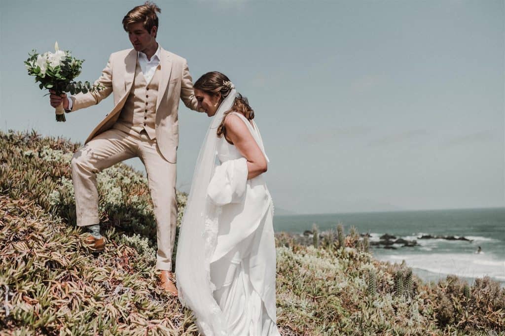 Elopement en Chile. Matri playero de Vale y Sebastian en Huaquen.