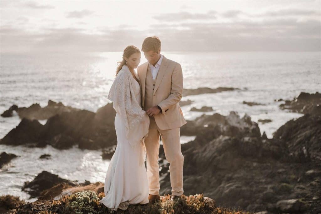 Elopement en Chile. Matri playero de Vale y Sebastian en Huaquen.