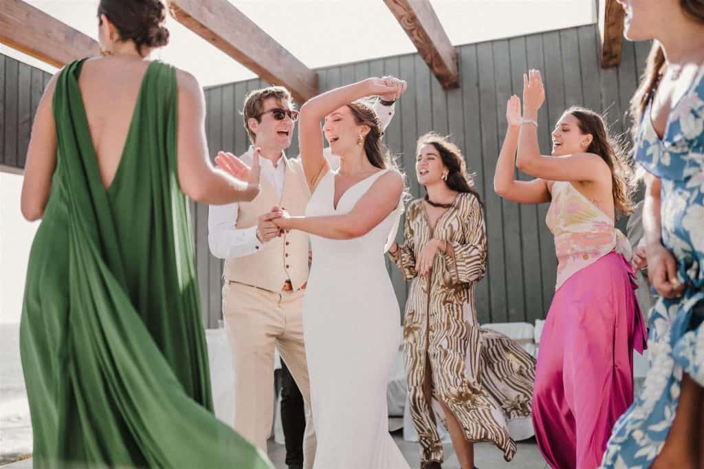 Elopement en Chile. Matri playero de Vale y Sebastian en Huaquen.